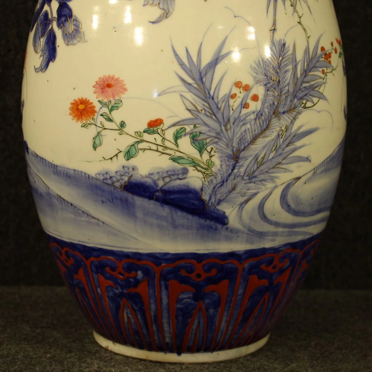 Vaso giapponese in ceramica smaltata e dipinta, XX secolo 1103114
