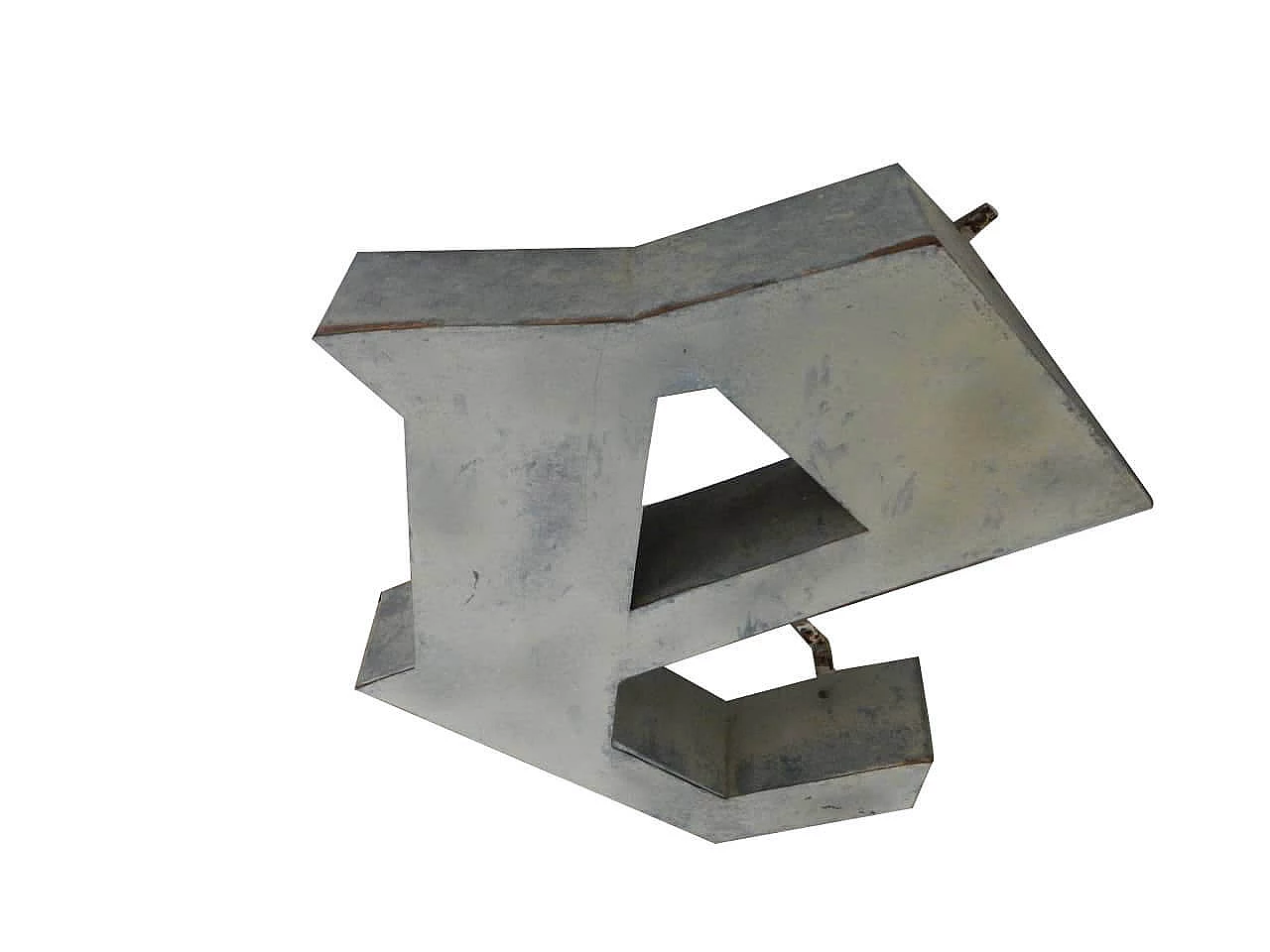 Lettera E da muro in latta, anni 70 1103344