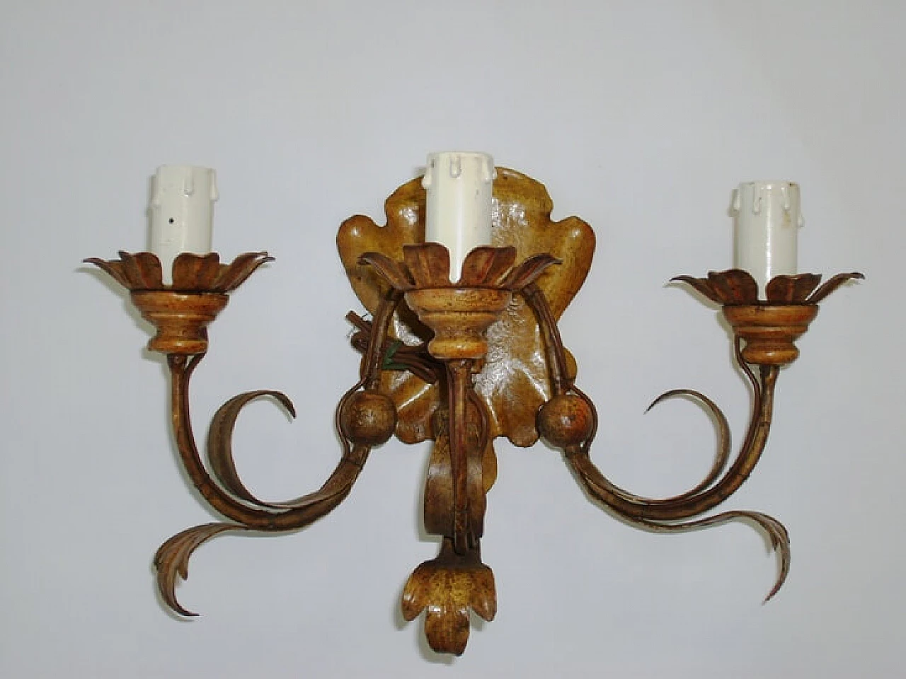 Three-armed wall sconce with leaves 1103352