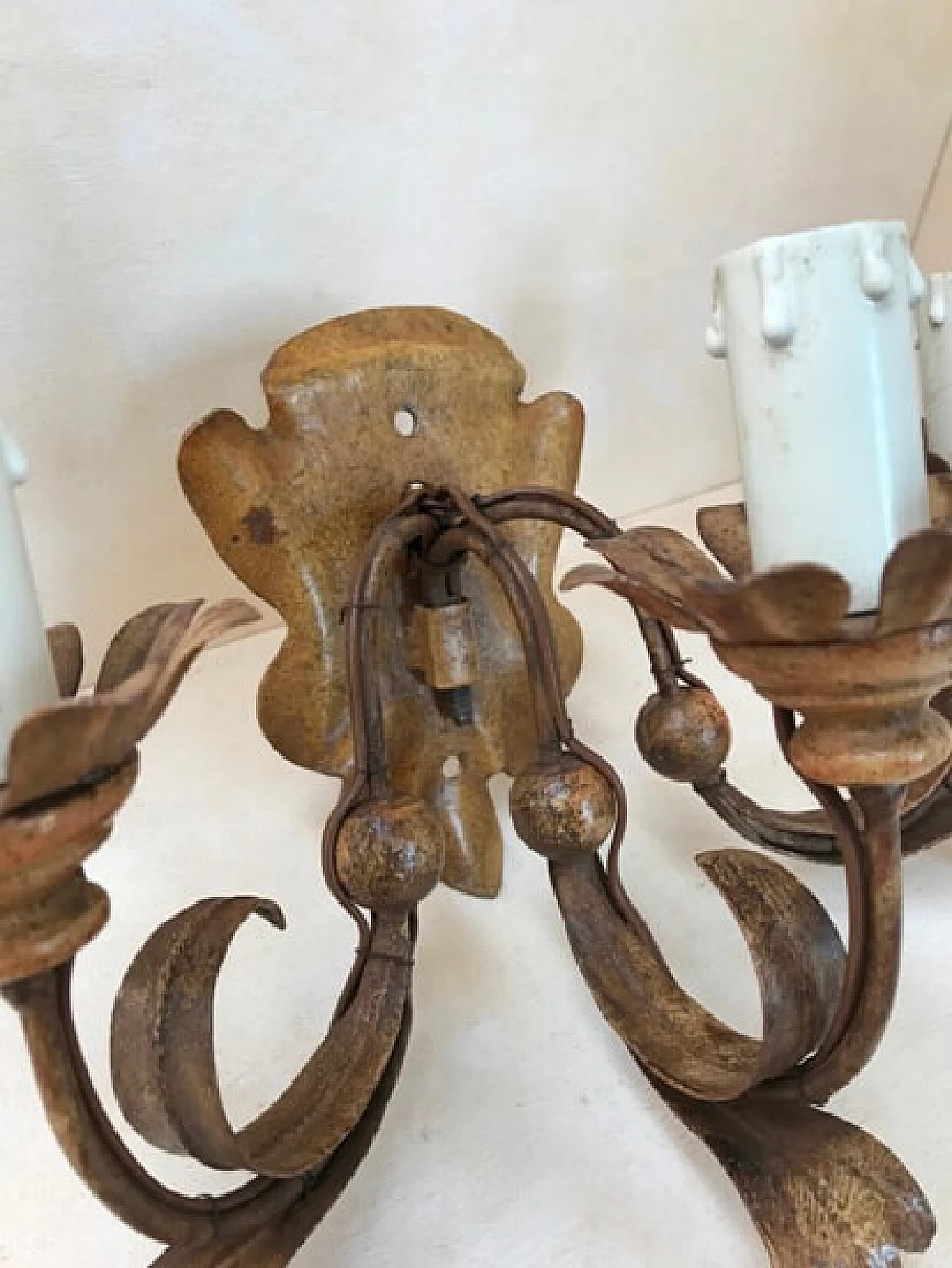 Three-armed wall sconce with leaves 1103353