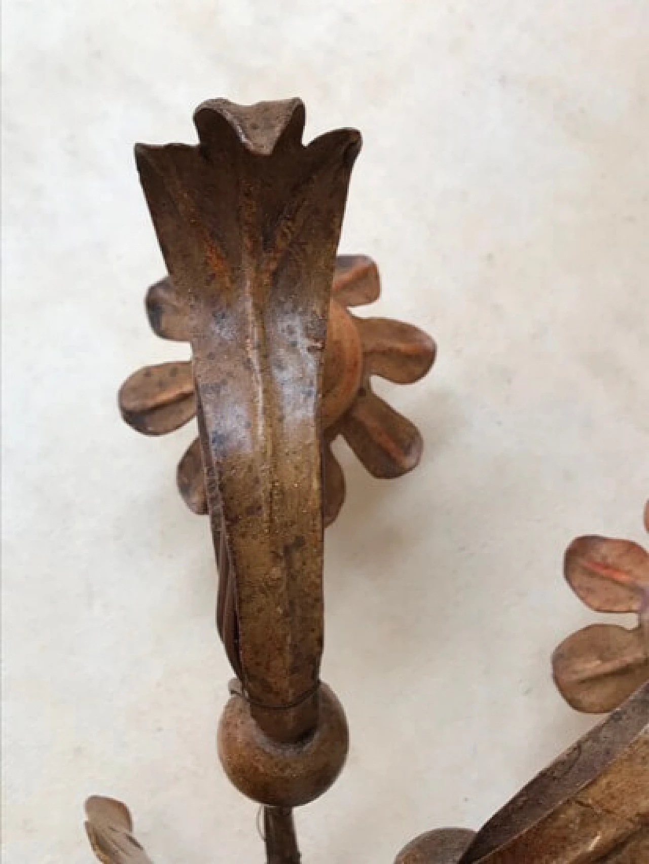 Three-armed wall sconce with leaves 1103358