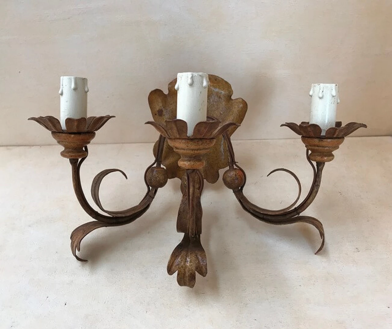 Three-armed wall sconce with leaves 1103359