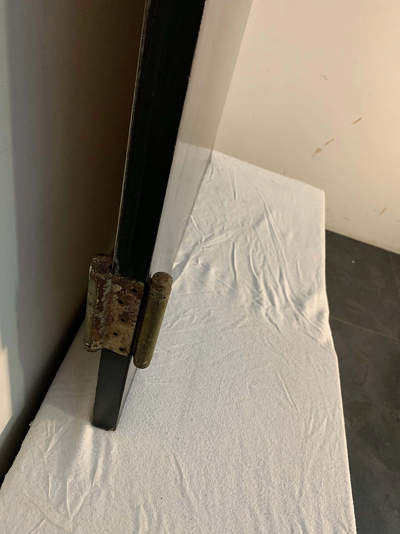 Porta in rovere con oblò, anni '70 1103699