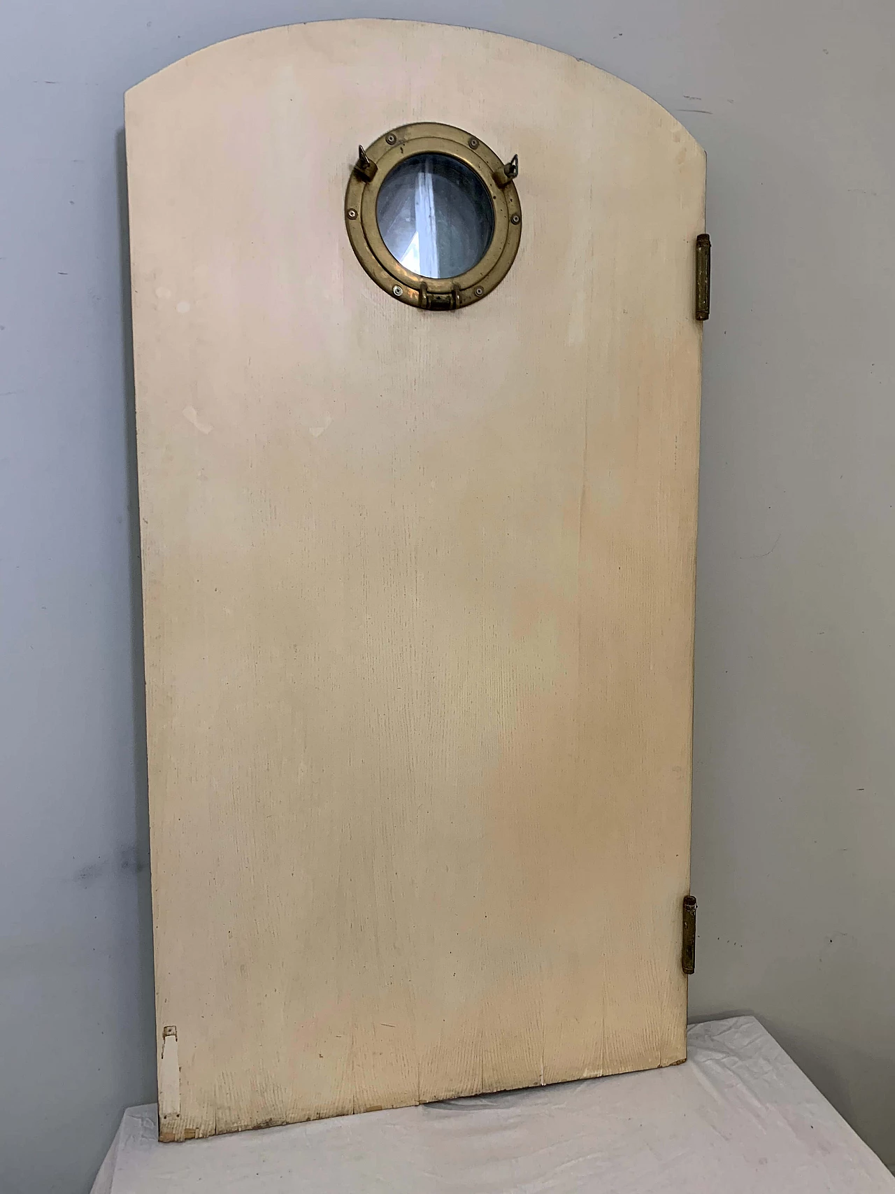 Porta in rovere con oblò, anni '70 1103701