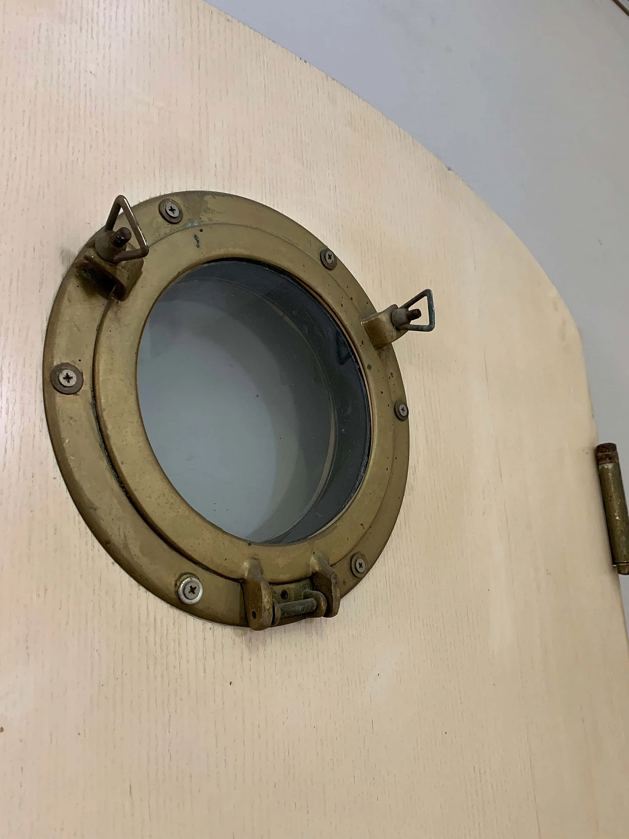 Porta in rovere con oblò, anni '70 1103703