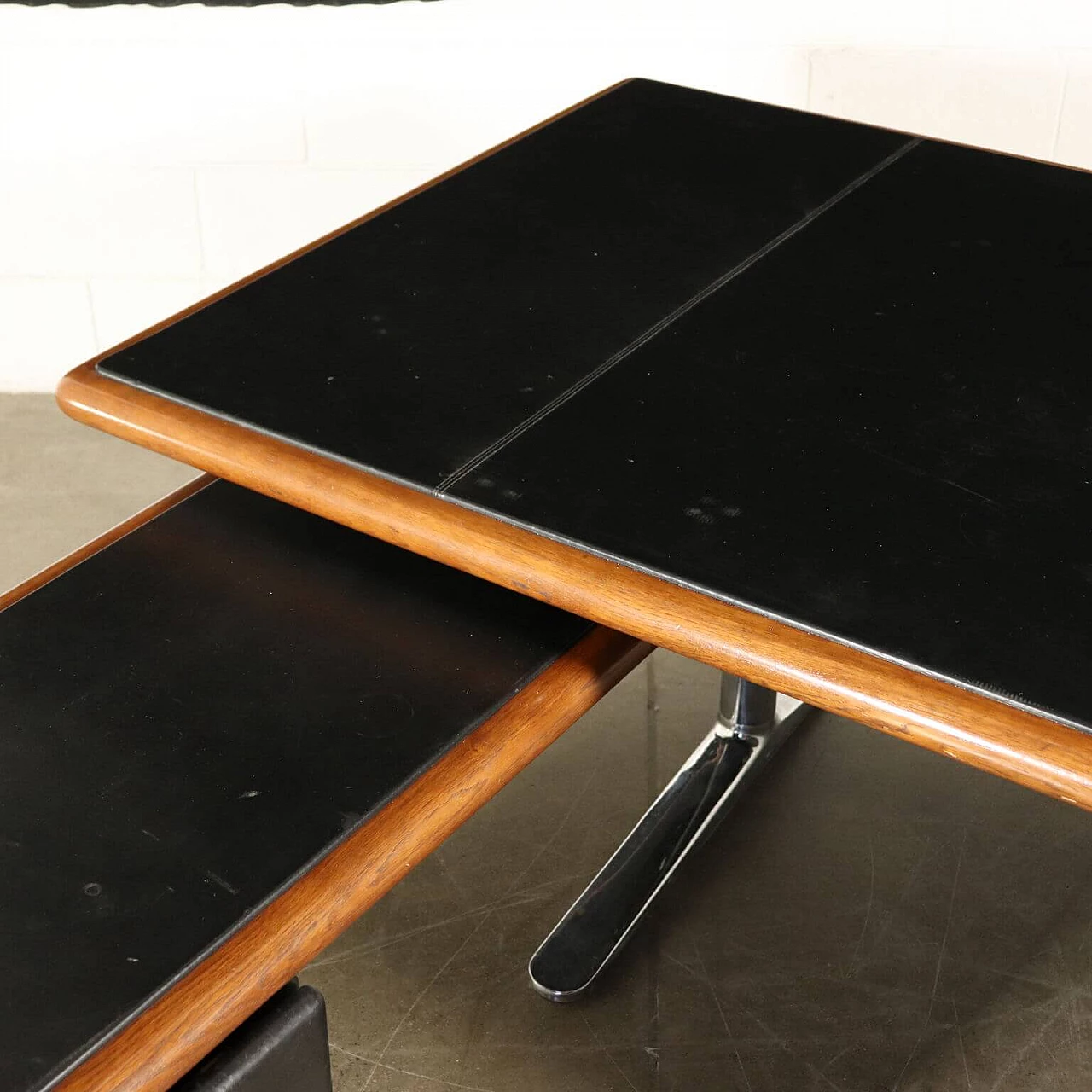 Desk in wood and leather, 80s 1103778