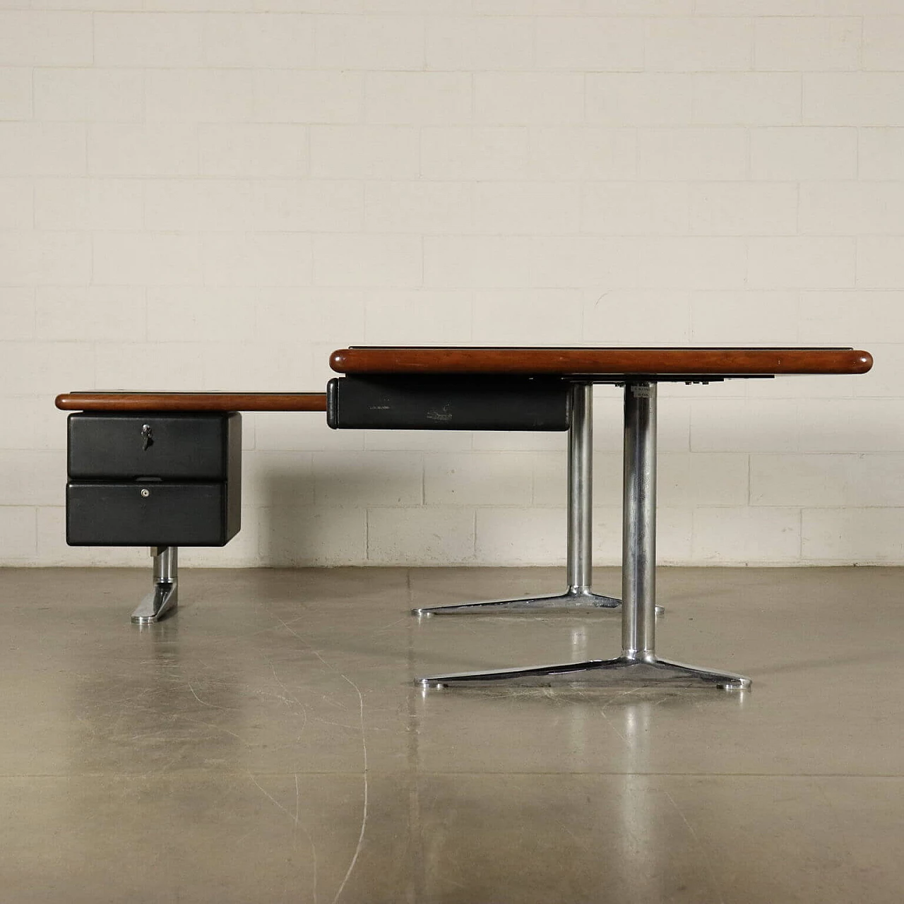 Desk in wood and leather, 80s 1103780