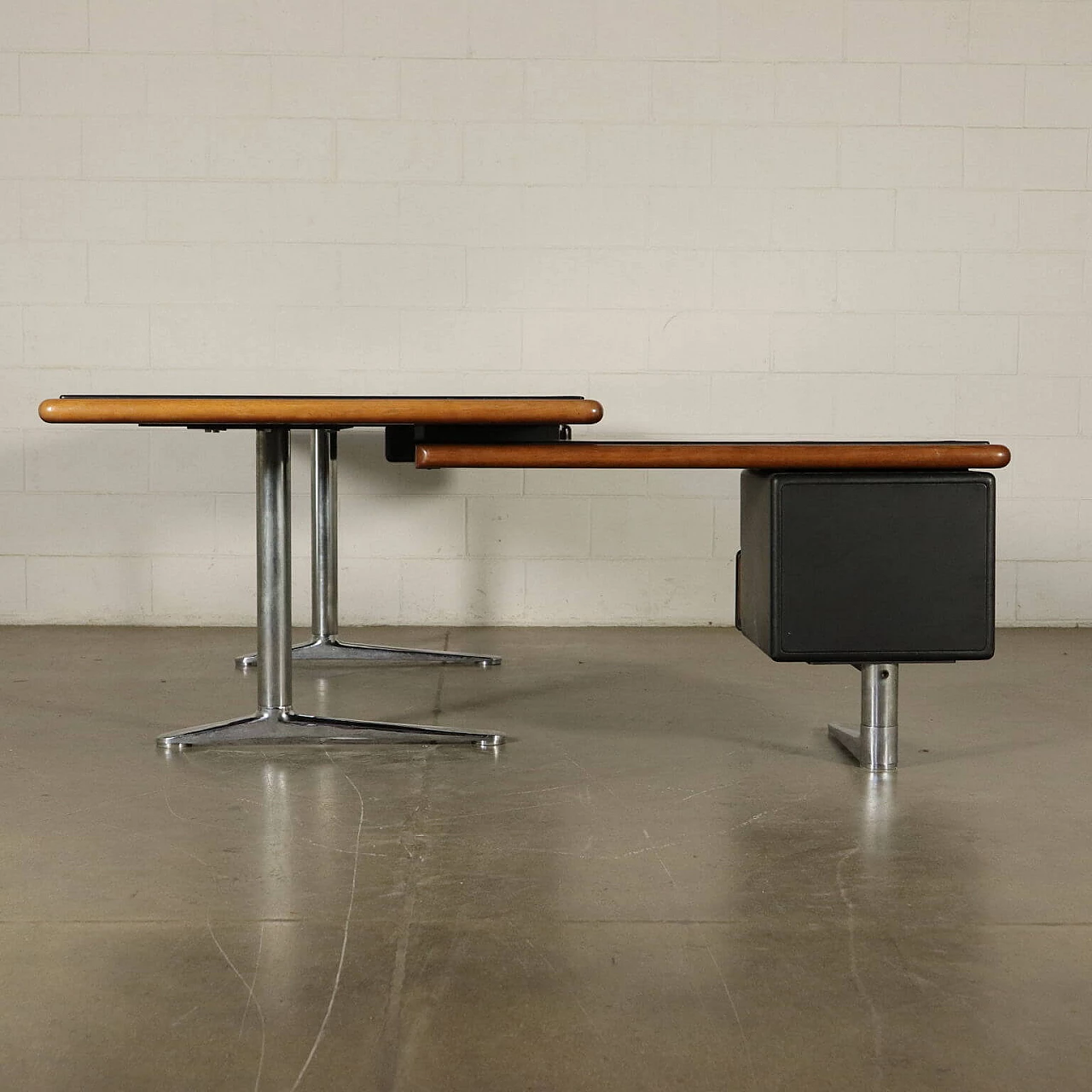 Desk in wood and leather, 80s 1103782