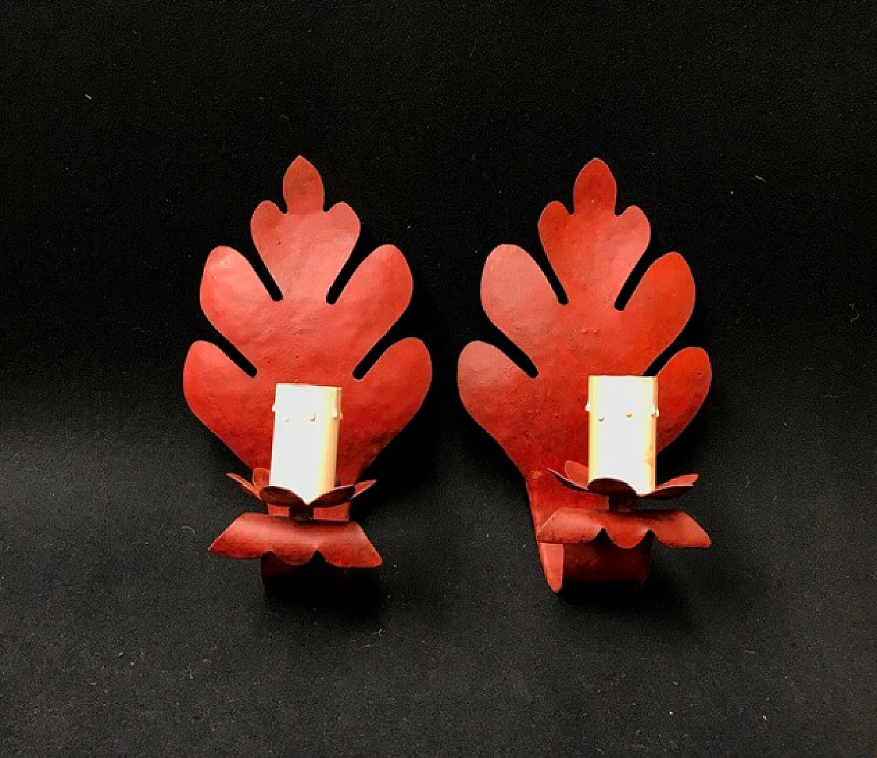 Pair of red leaf sconces 1104001