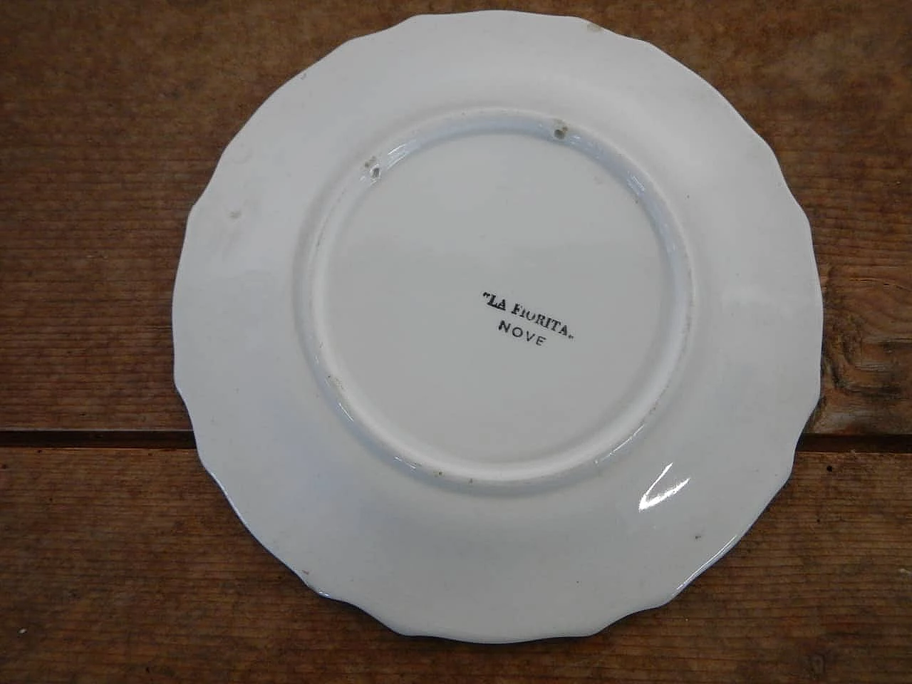 Coppia di piatti di La Fiorita Nove, in ceramica dipinta, anni 60 1104017