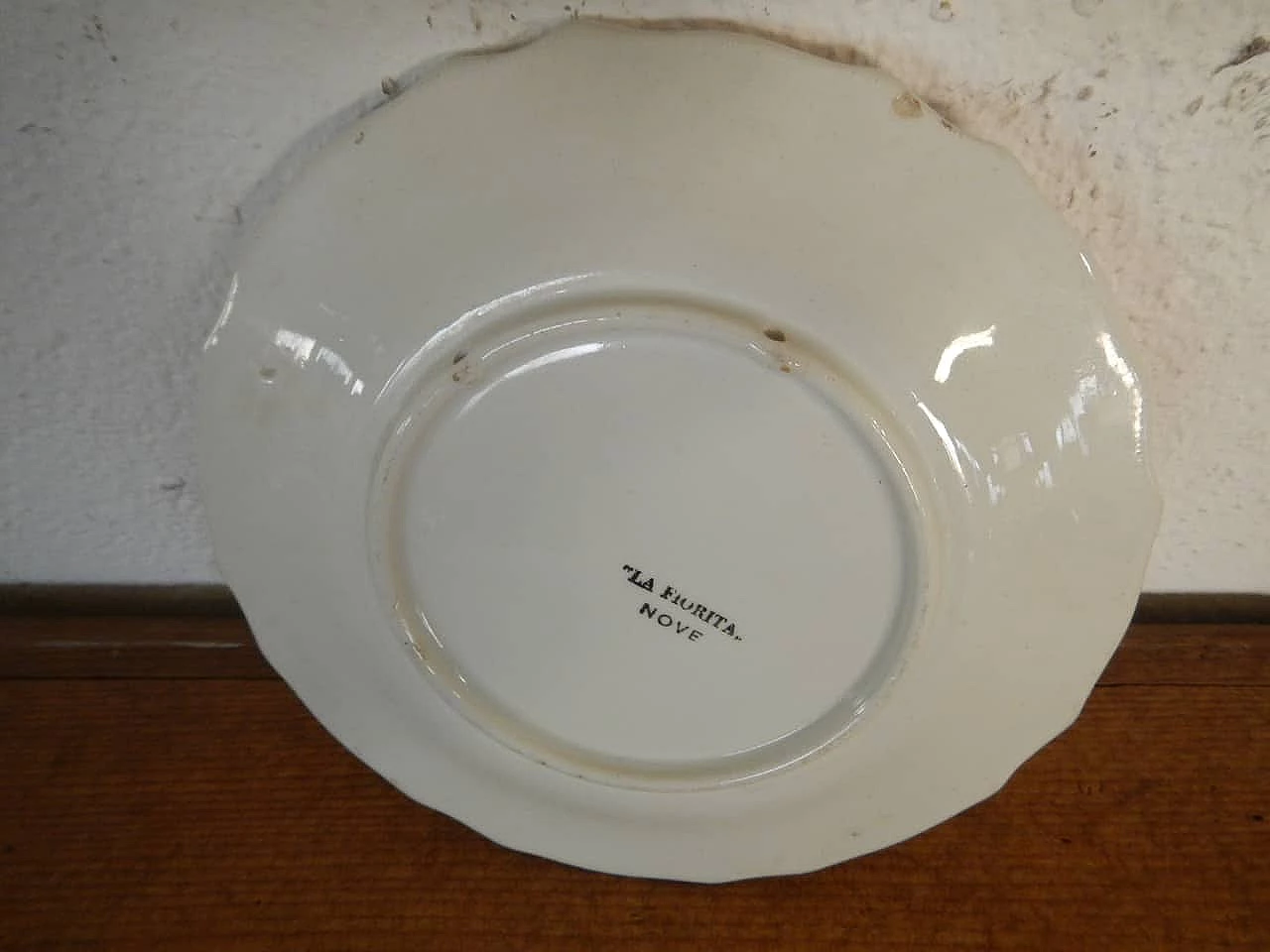 Coppia di piatti di La Fiorita Nove, in ceramica dipinta, anni 60 1104025