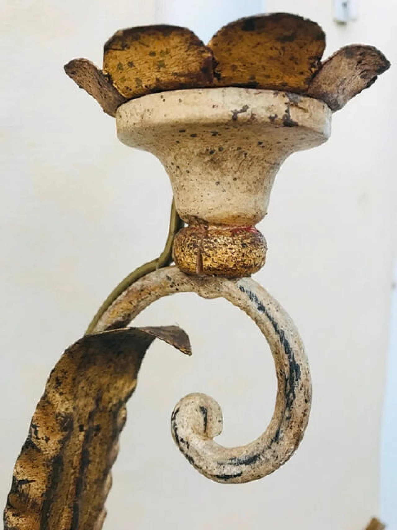 Coppia appliques in metallo con foglie dorate stile imperiale, '900 1104074