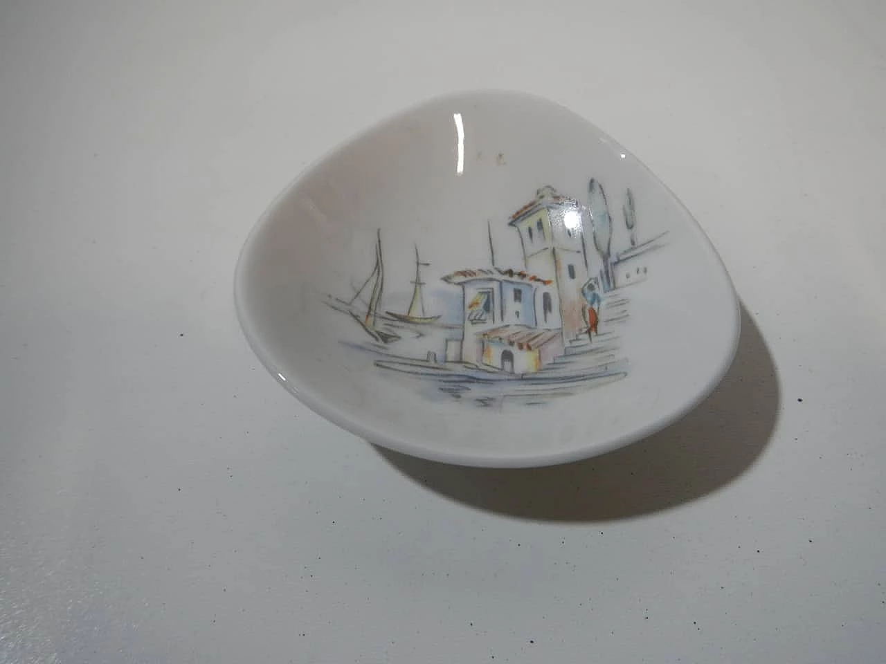 Small ceramic plate or ashtray in white painted ceramic by Ginori, Italy, 70s 1104076