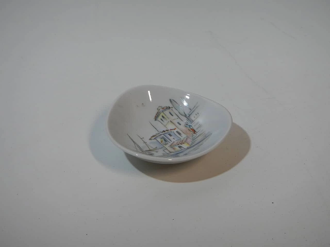 Small ceramic plate or ashtray in white painted ceramic by Ginori, Italy, 70s 1104080
