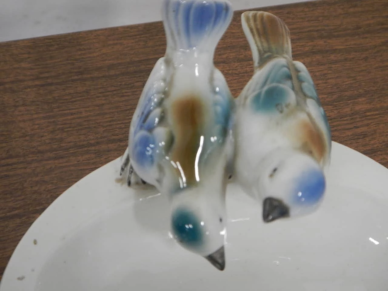 Ceramic ashtray in white ceramic with two painted birds, Germany, 50s 1104140