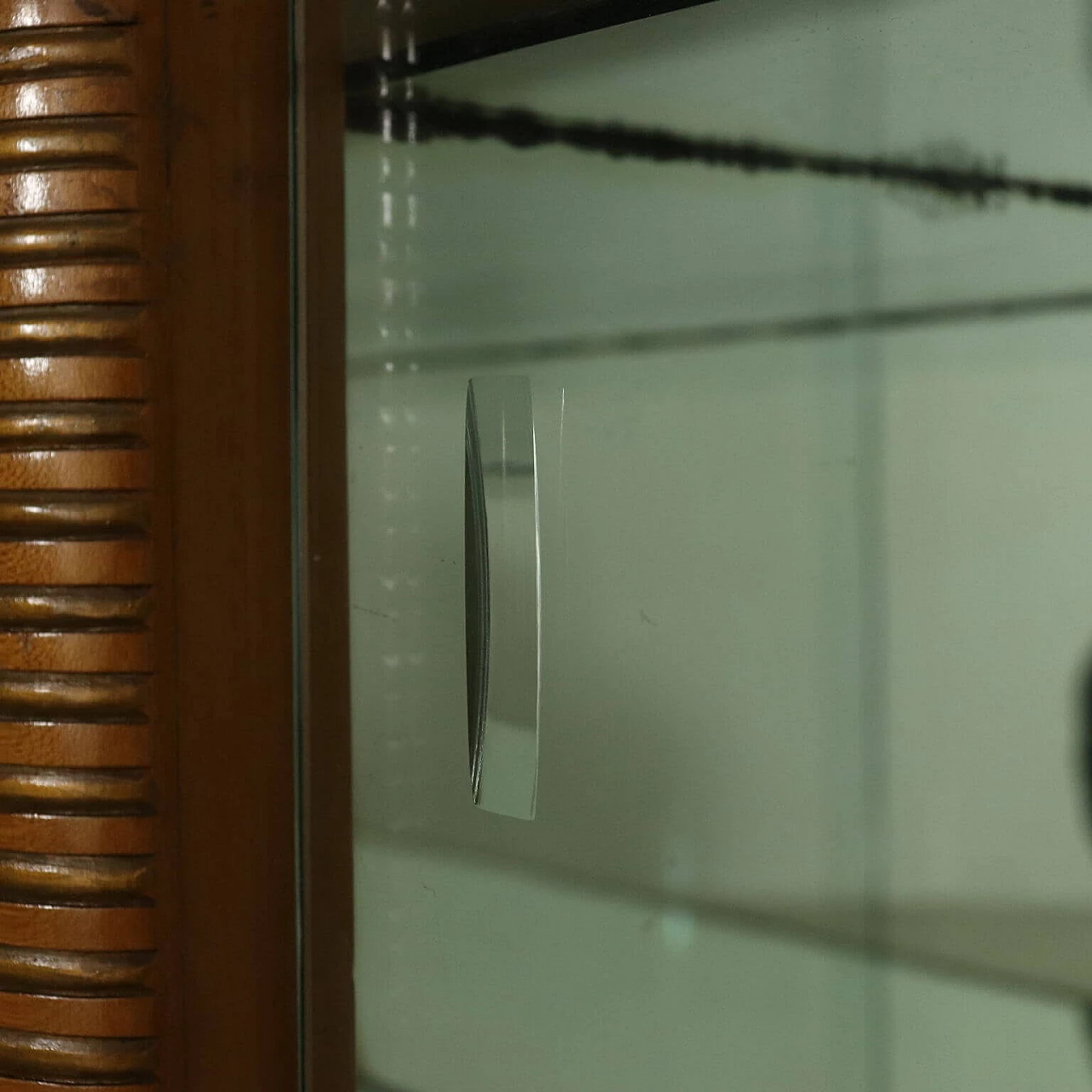 Vetrinetta in legno e vetro, anni '50 1104378