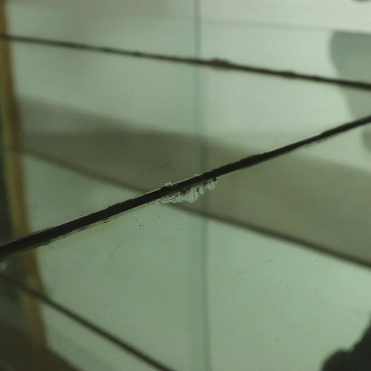 Vetrinetta in legno e vetro, anni '50 1104379