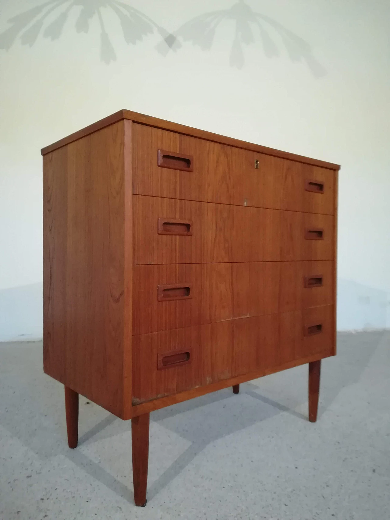 Rosewood chest of drawers, 1960s 1104501