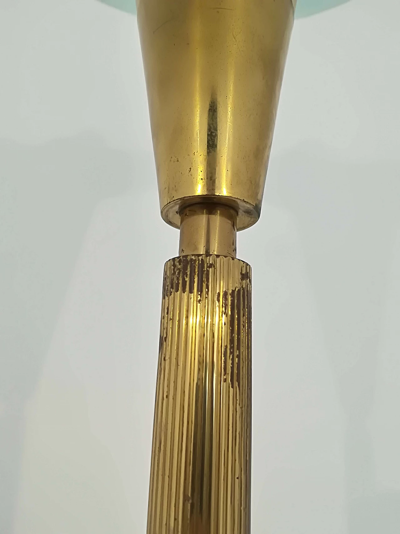 Glass and brass floor lamp, 1950s 1104570