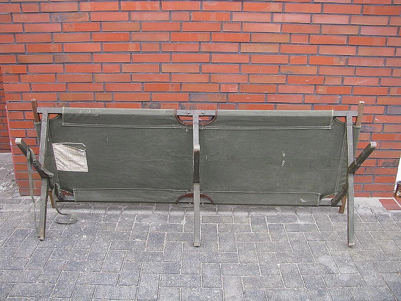 Folding bed by the United States Military Army, 1950s intOndo