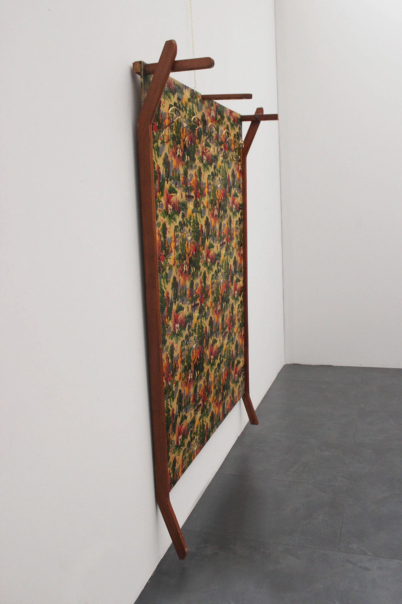 Teak wall clothes hanger with hunting scene, Italy, 50s 1106381