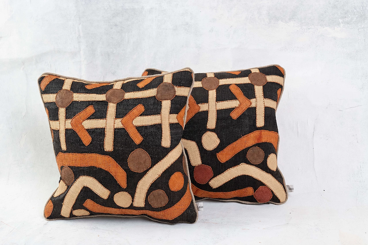 Pillow with arrows and polka dots kuba 1106576