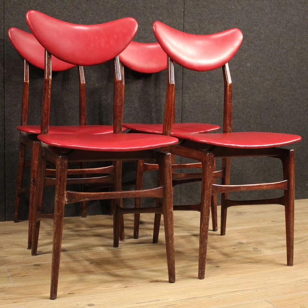 4 sedie in legno e skai rosso, anni '70 1106920