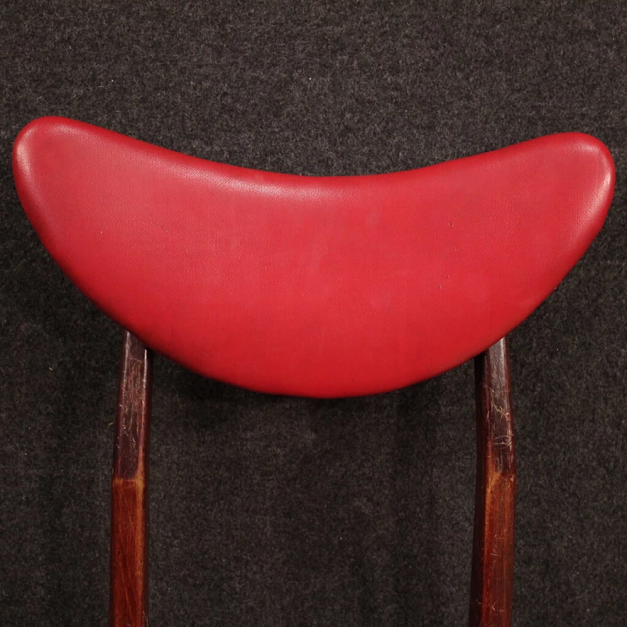 4 sedie in legno e skai rosso, anni '70 1106923