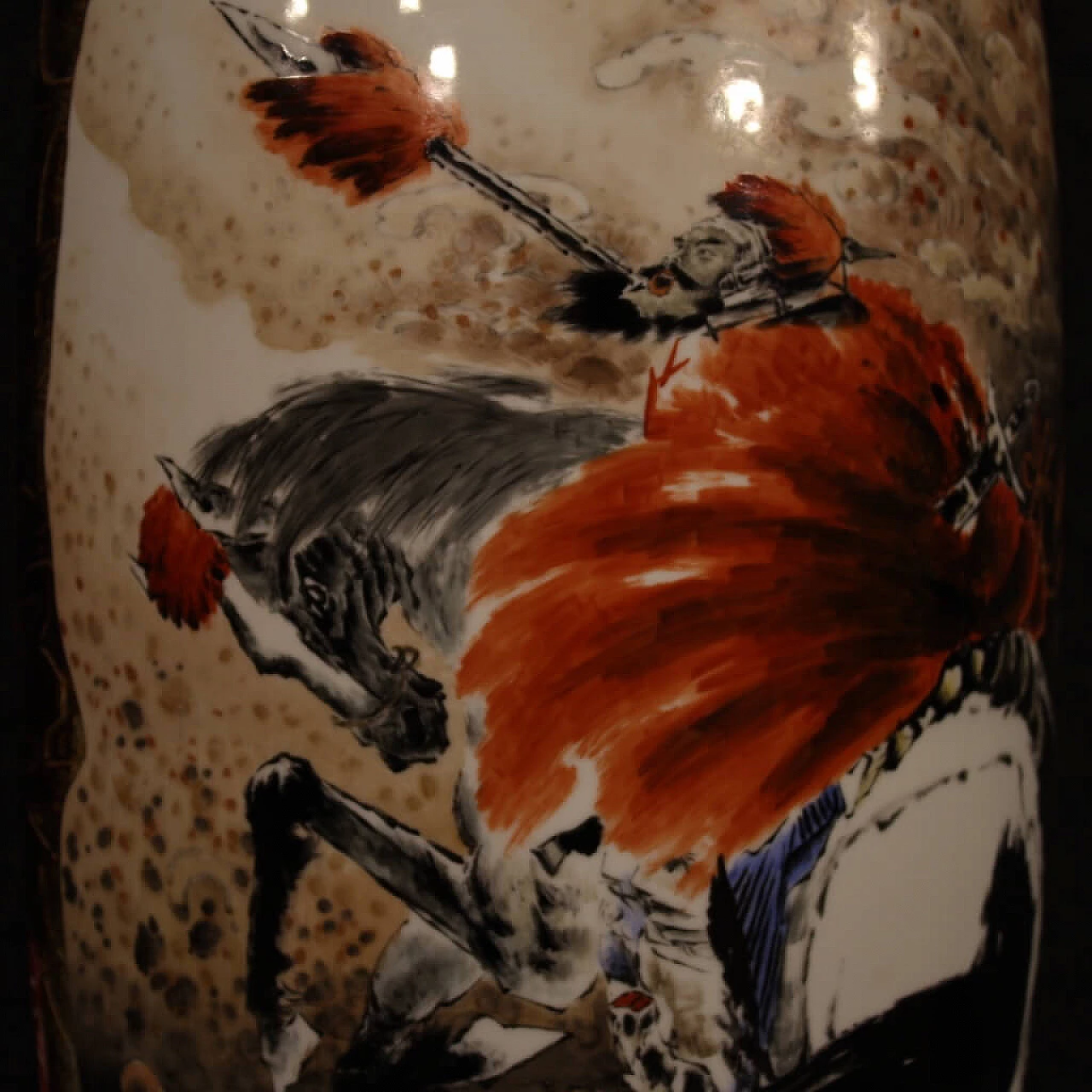 Vaso cinese in ceramica dipinta con guerriero a cavallo 1107386