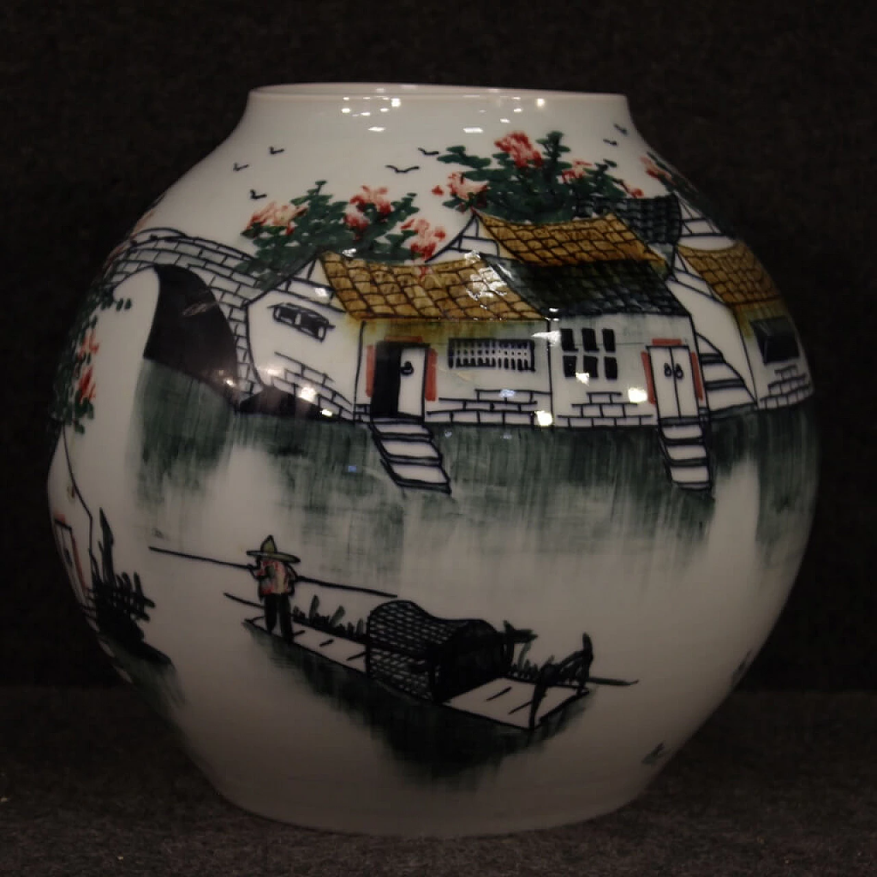 Vaso cinese in ceramica dipinta e smaltata 1107667