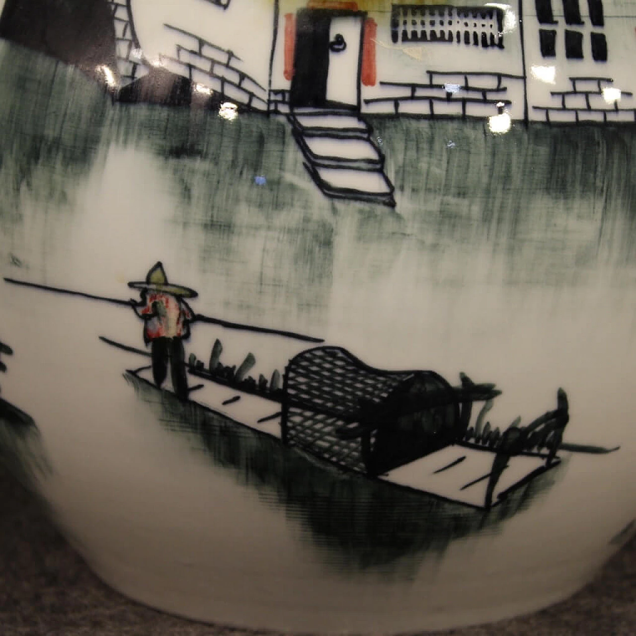 Vaso cinese in ceramica dipinta e smaltata 1107668
