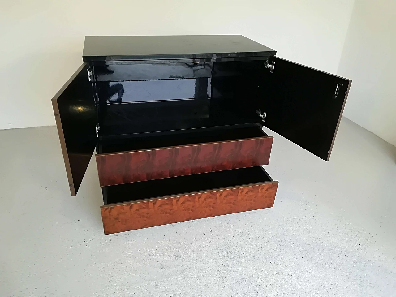 Credenza in legno e radica di Saporiti Italia, anni '70 1108440