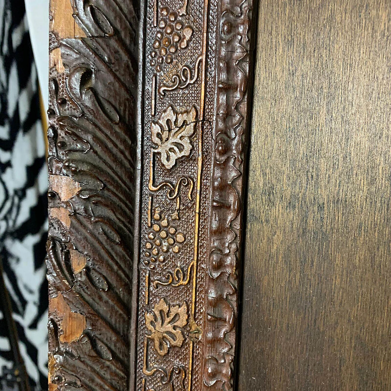 Antique Liberty frame 1109563