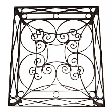 Tavolino da caffè creato con pannello in ferro battuto dell'800