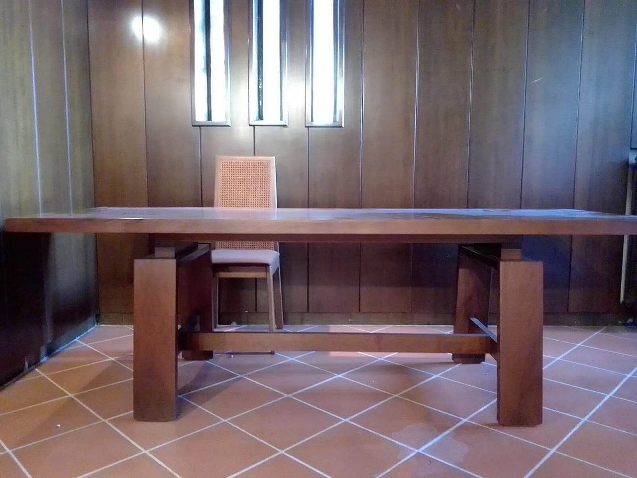 Walnut dining table by Silvio Coppola for Bernini 1111398