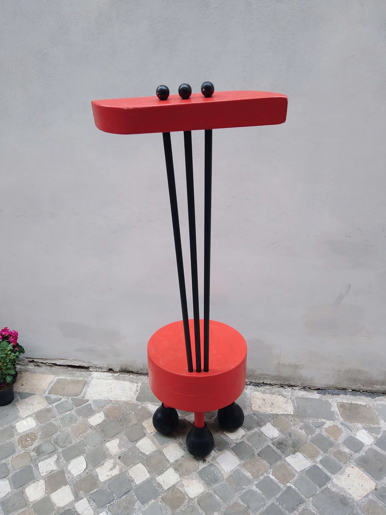 Artistic red and black wooden chair 1111660
