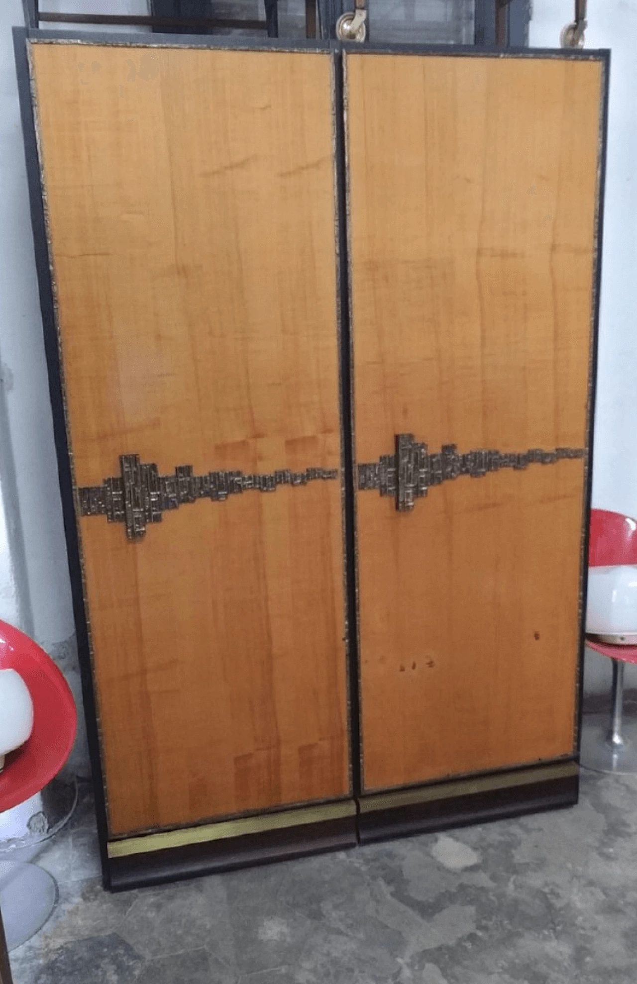 Armadio in Macassar, ebano e brozo di Luciano Frigerio per Frigerio di Desio, anni '50 1111682