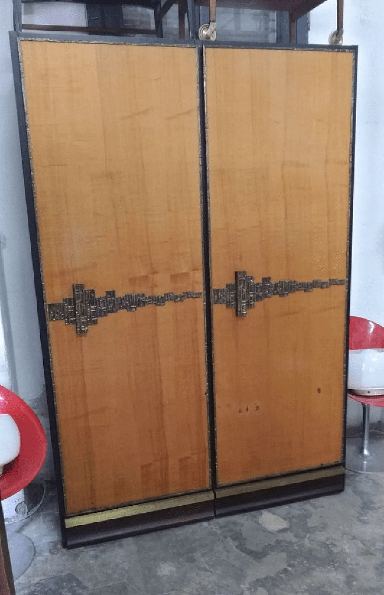 Armadio in Macassar, ebano e brozo di Luciano Frigerio per Frigerio di Desio, anni '50 1111683