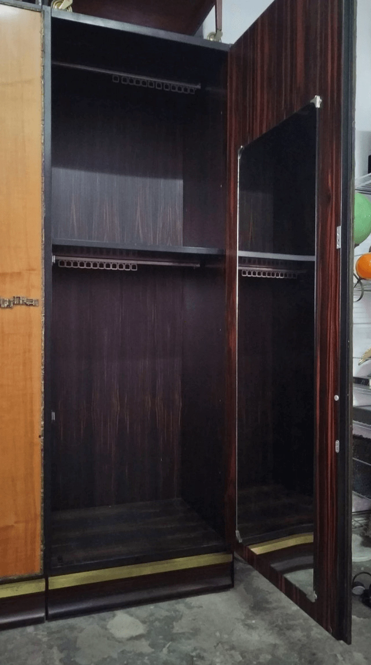 Armadio in Macassar, ebano e brozo di Luciano Frigerio per Frigerio di Desio, anni '50 1111687