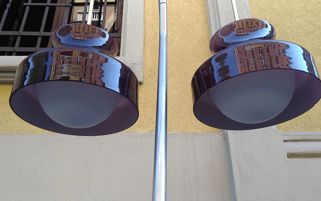 Coppia di lampadari in ottone e vetro opale, anni '50 1112205