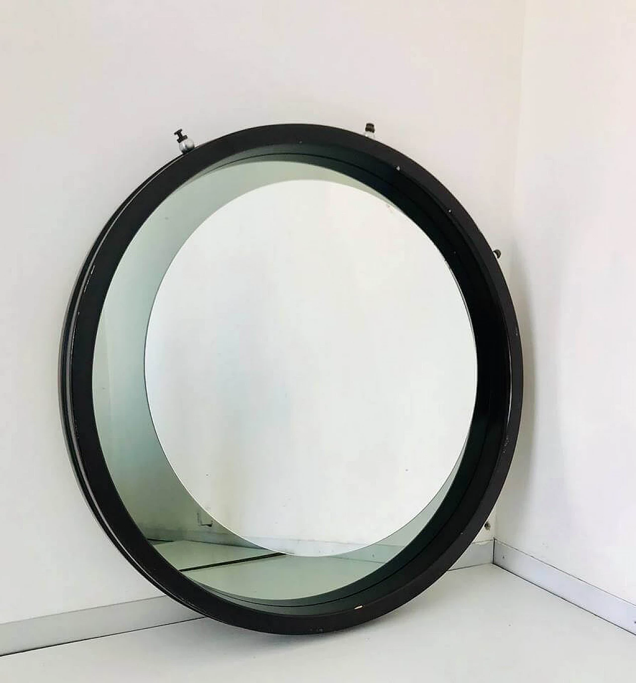 Specchio tondo da parete in legno, anni '70 1112400