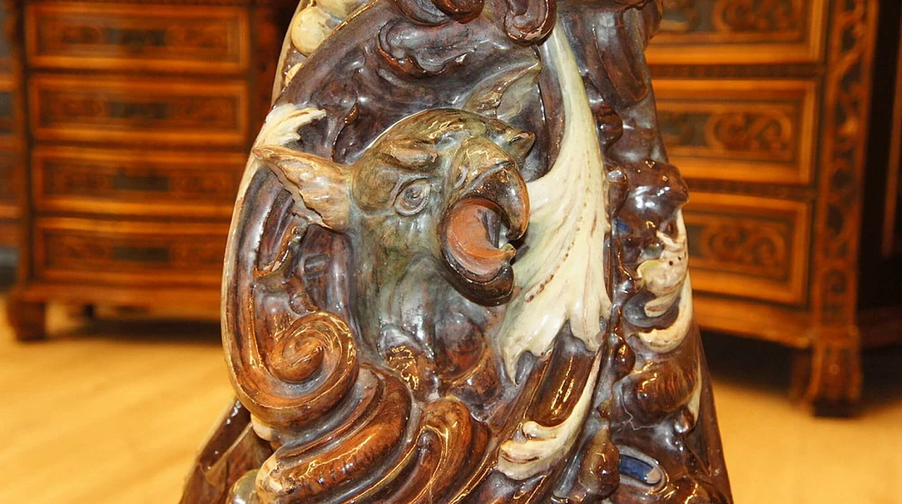 Fiorera antica in terracotta modellata e dipinta, Germania, primi '900. 1112691