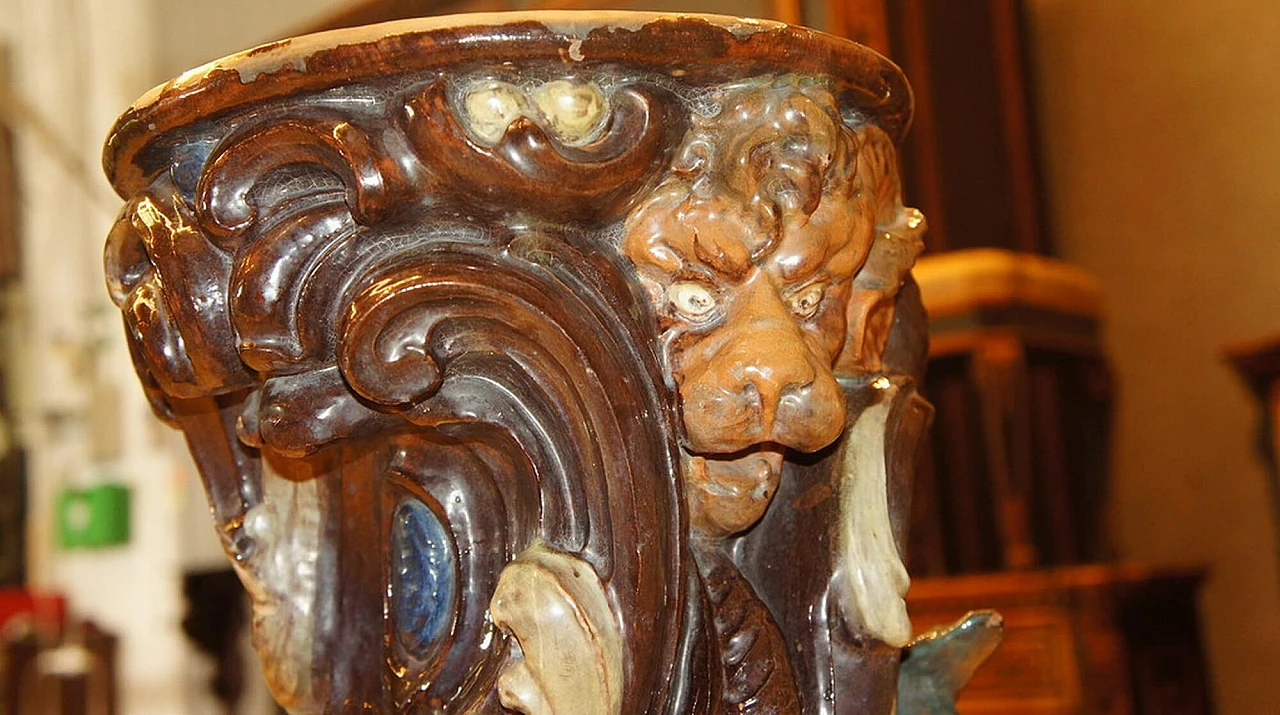 Fiorera antica in terracotta modellata e dipinta, Germania, primi '900. 1112692
