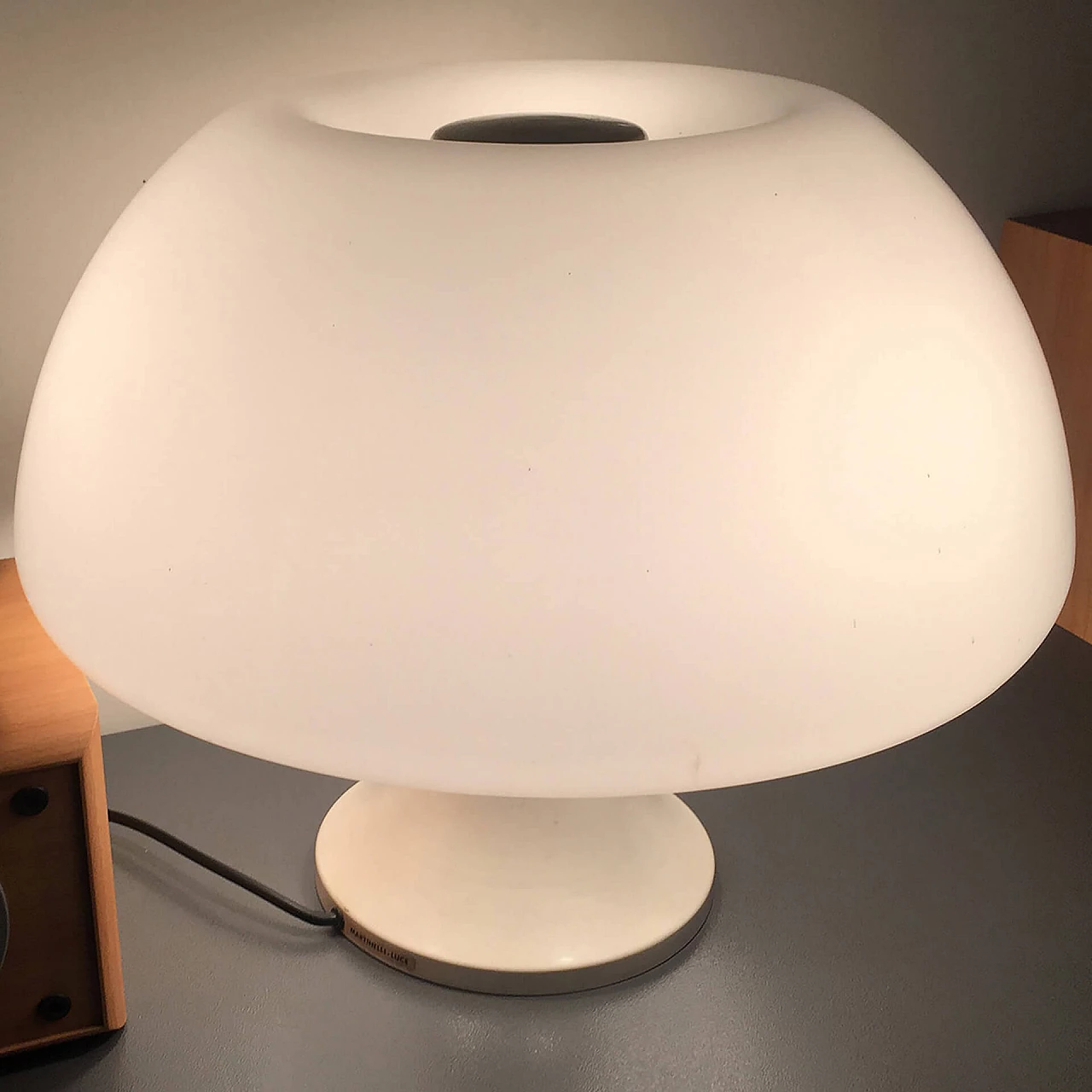 White mashroom table lamp by Martinelli Luce, Italy, 60s 1113114