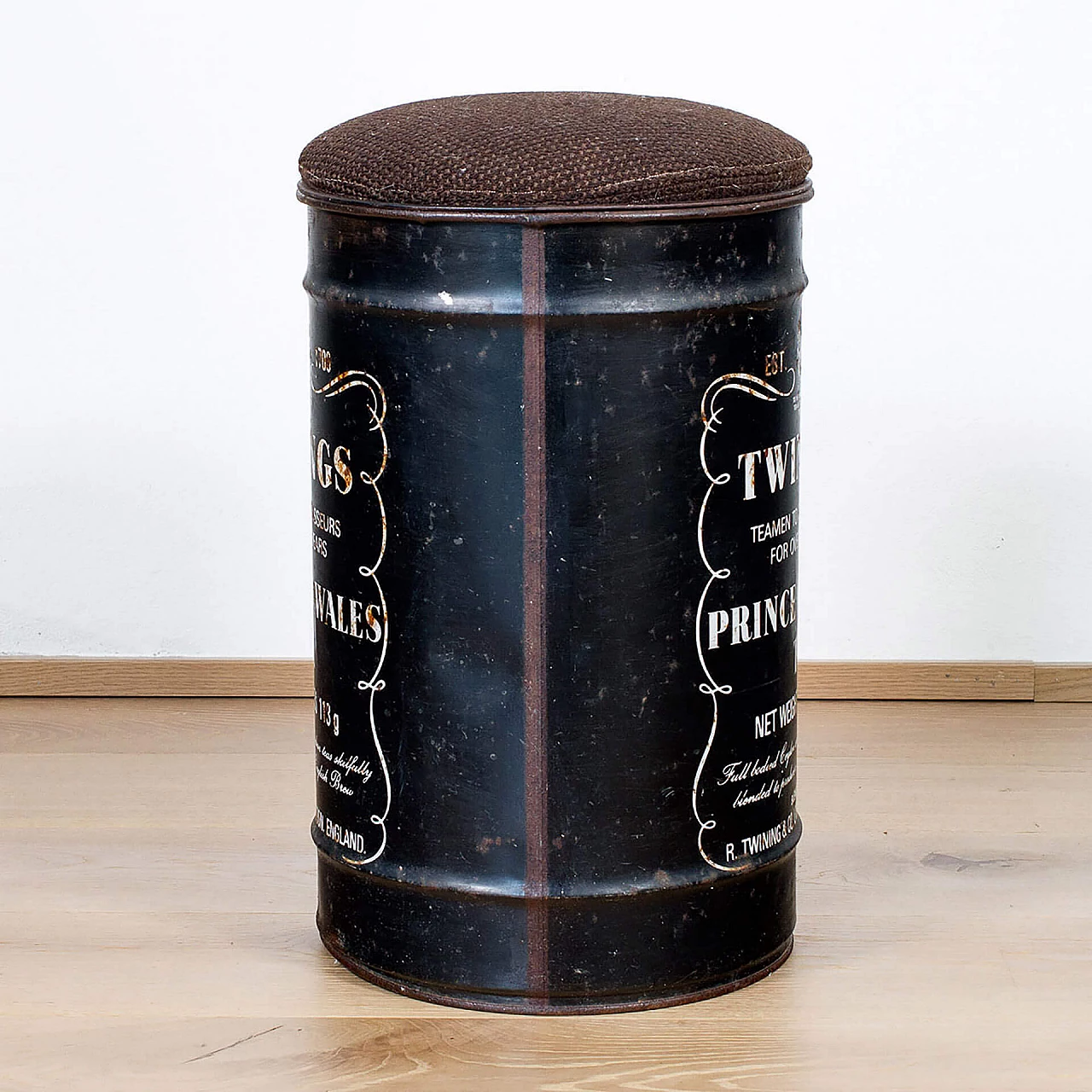 Industrial style stool made as a Twinings tea barrel, 70s or 80s 1113128