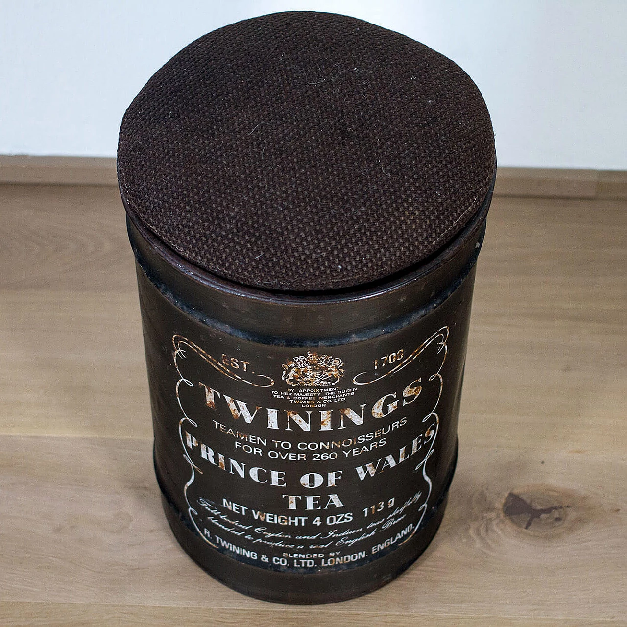 Pouf in stile industriale a forma di contenitore Twinings, anni '70-'80 1113131