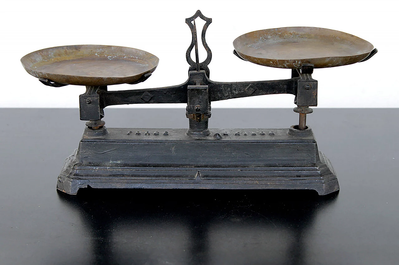 French 5 Kg metal scale with 2 plates, France, 40s 1113163