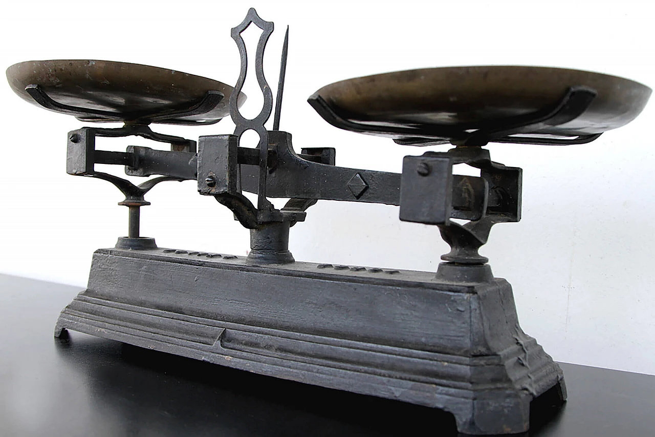 French 5 Kg metal scale with 2 plates, France, 40s 1113166