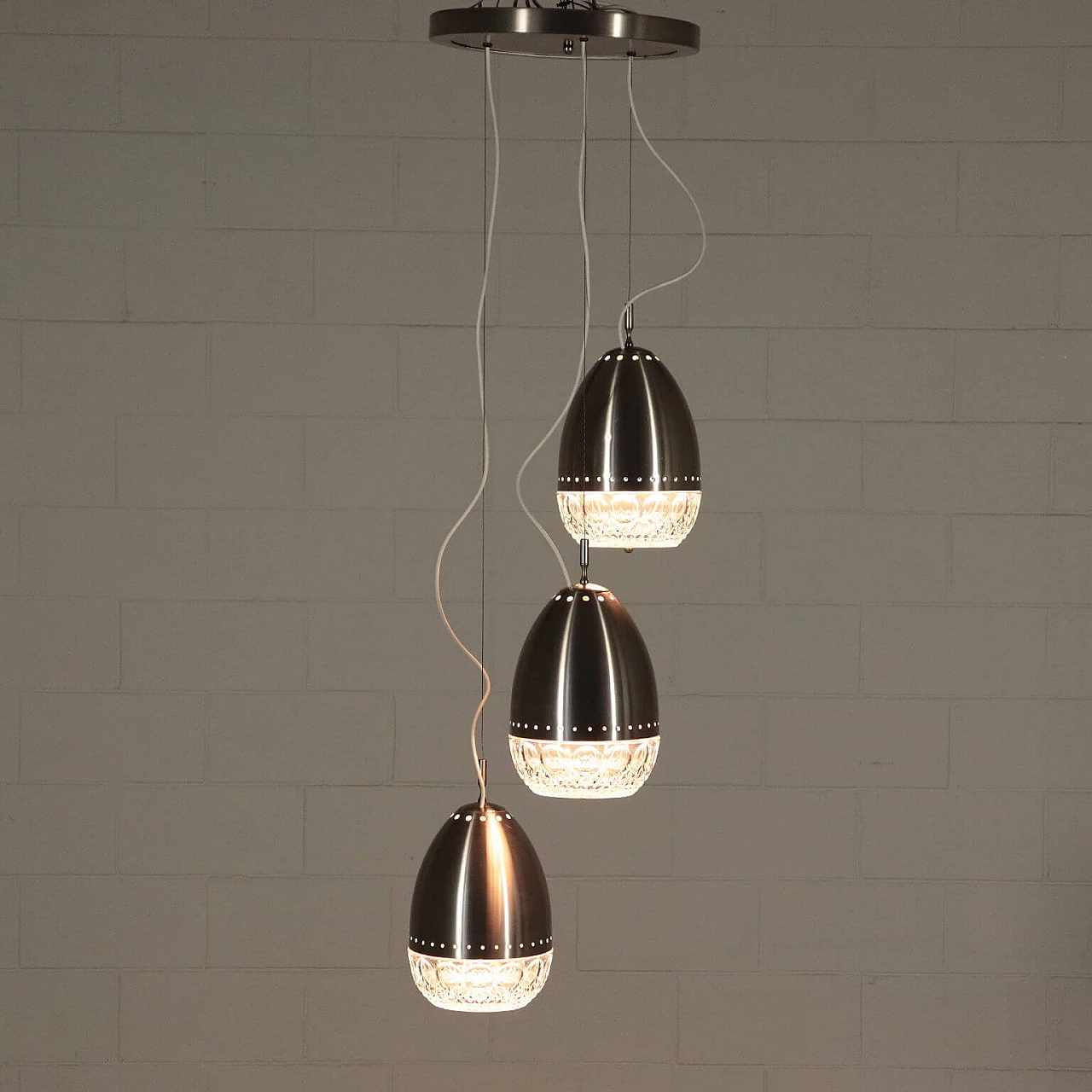 Lampadario in alluminio e vetro, anni '60 1114046