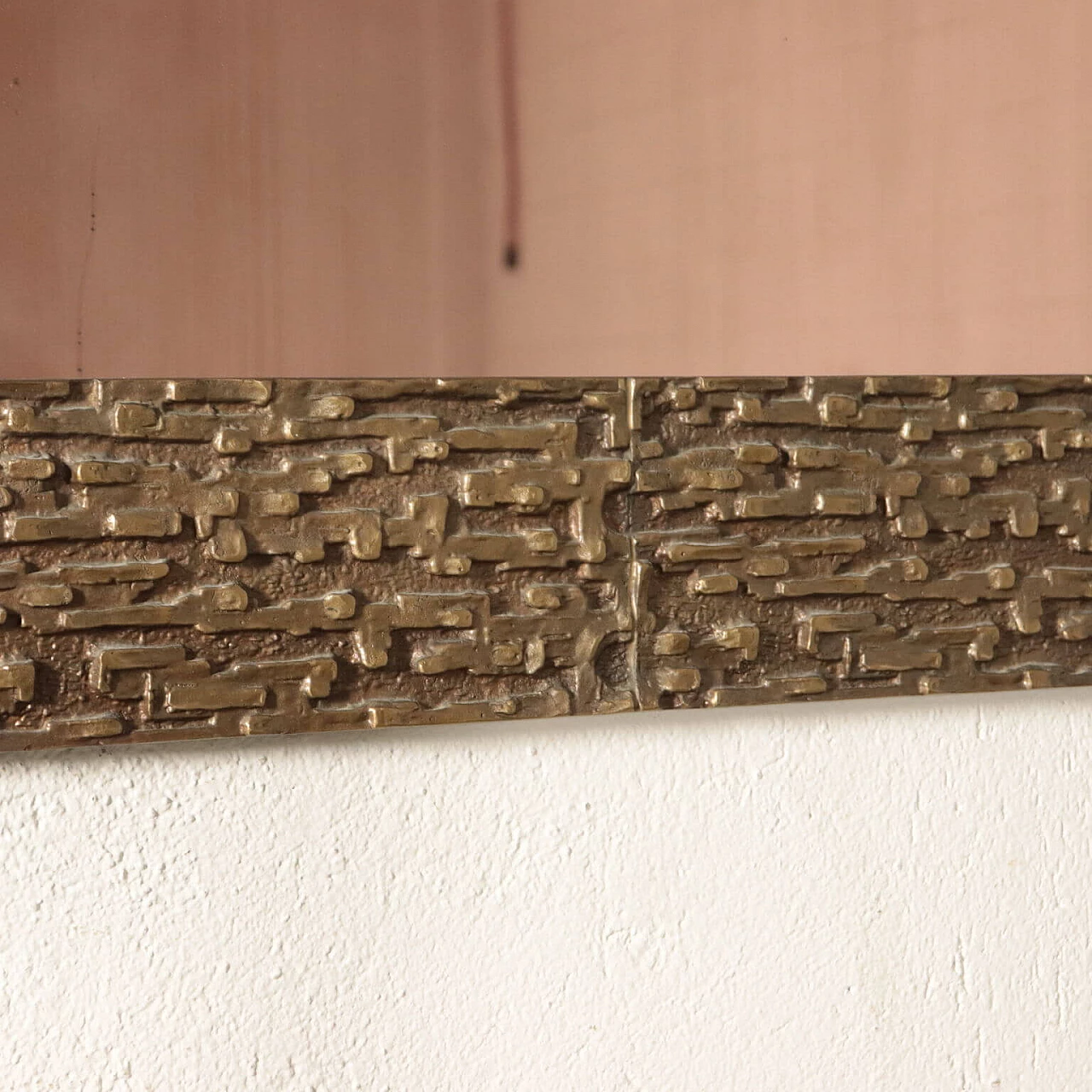 Specchio con cornice in ottone di Luciano Frigerio 1114332